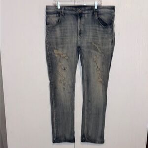 M.Society men’s slim straight Bob distressed jeans with 5 pockets size 42/32.